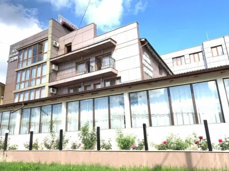 Hotel Ozana Отели в г. Бистрица