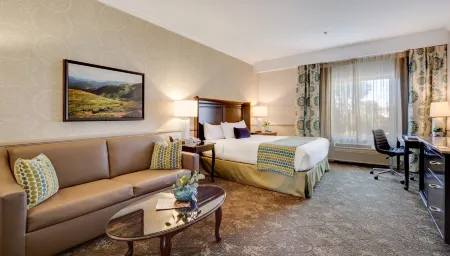 Ayres Hotel Corona – Riverside Отели рядом с достопримечательностью «Публичная библиотека Корона»