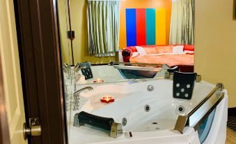 Motor City Inn & Suites