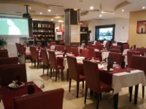 Le Monaco Hôtel & Thalasso Hotels in Sousse