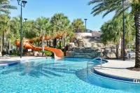 Lake View at Solterra Resort 7 Bedrooms, Sleeps 18 Villa - Villaer