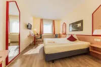 Hotel Montana Hotels in Warburg