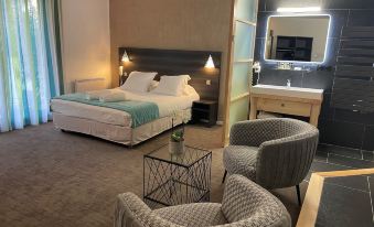 Logis Hotel Restaurant Spa les Oliviers