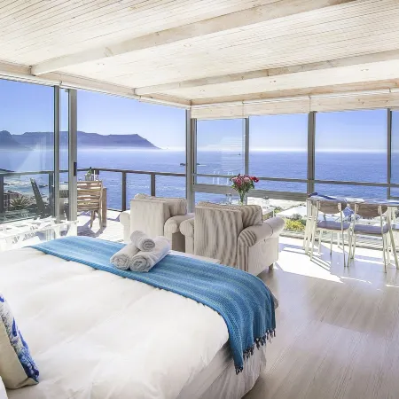Penguins View Guesthouse Отели рядом с достопримечательностью «Пляж Лонг-Бич»