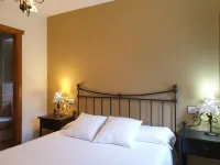 La Pumarada de Limés. Alojamientos Rurales Hoteles en Cangas del Narcea