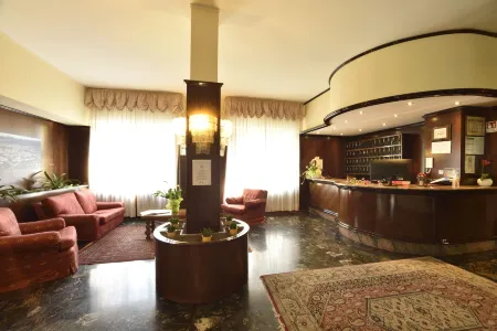 Hotel Bergamo Mare Mhotelsgroup Отели в г. Cervo