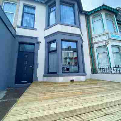 Kensington Suite Sasco Apartments Hotel Exterior
