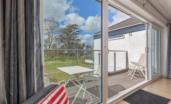 Coedrath Park 20 - Modern Apartment, Close to the Beach