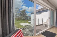 Coedrath Park 20 - Modern Apartment, Close to the Beach