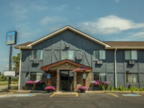 Star of the Lakes Hotels in Becker County