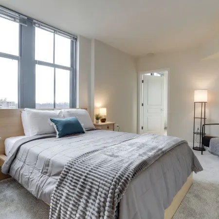 Beautiful 2Br Condo at Pentagon City