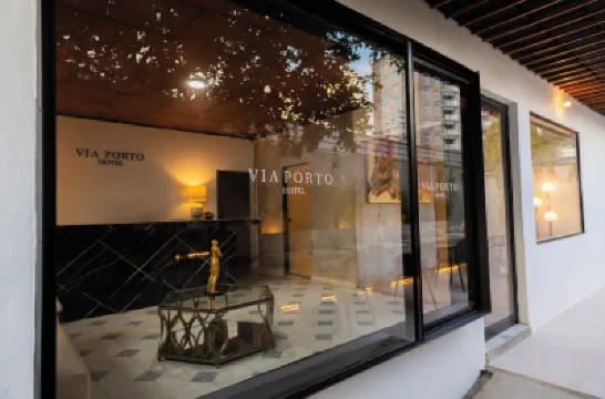 โรงแรม วีอา พอร์โต โรงแรมใกล้Dr. David J. Guzmán National Museum