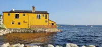 Albert's Hotels in Shelburne