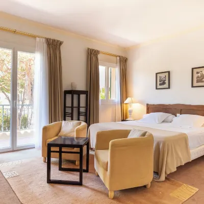 Logis Hôtels Auberge du Rédier Hotels near Chateau de Bellet