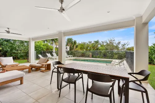 Cove Retreat - Kid Pet and Pool Paradise - Homestays