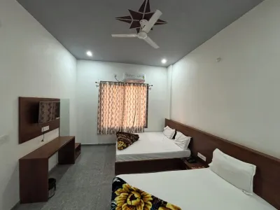 Hotel Ishwar Palace