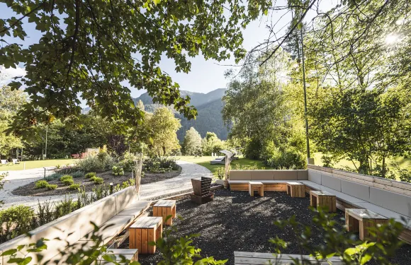 斯塔福勒羅曼蒂克酒店及餐廳