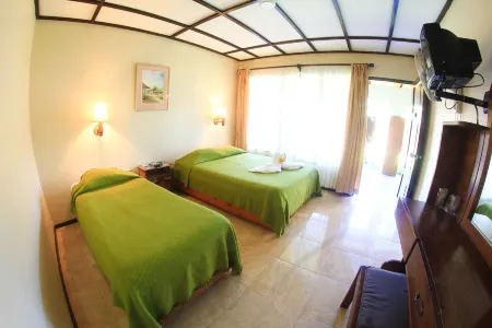 Hotel Wagelia Turrialba Отели в г. Ujarras