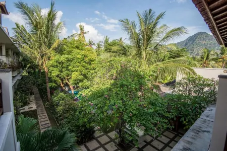 Arjuna Homestay Отели рядом с достопримечательностью «Biorock Pemuteran bali»