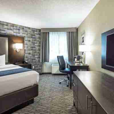 Comfort Inn Montreal Aeroport Rooms