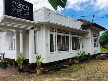 Umaya Rest Inn Отели рядом с достопримечательностью «Пик Адама»