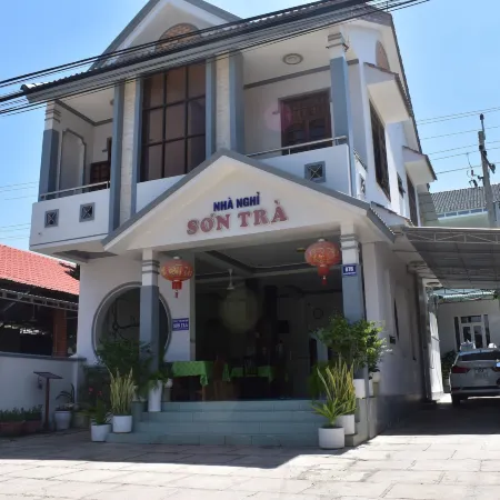 Son Tra Guesthouse Отели рядом с достопримечательностью «Красные песчаные дюны»