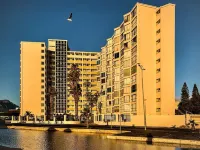 Ashley on Beach Strand Hotels near Koop Sentrum