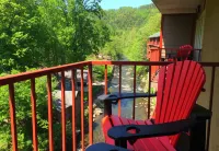 Baymont by Wyndham Gatlinburg on the River - Scenic