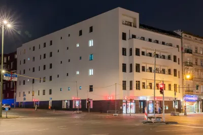 Nena Apartments Herrmannplatz Hotel in zona Huxley's Neue Welt