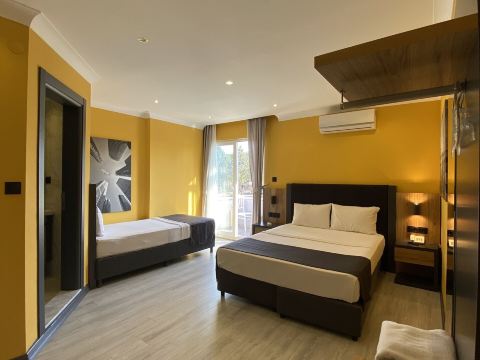 Roy Otel Akçay