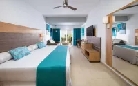 Riu Palace Tropical Bay - All Inclusive Hotels near Welcome to Negril Sign