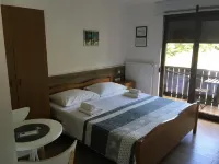 Guesthouse Family Bosnic Hotel a Jezerce