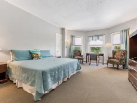 Castle Manor Inn Hotels in Gloucester