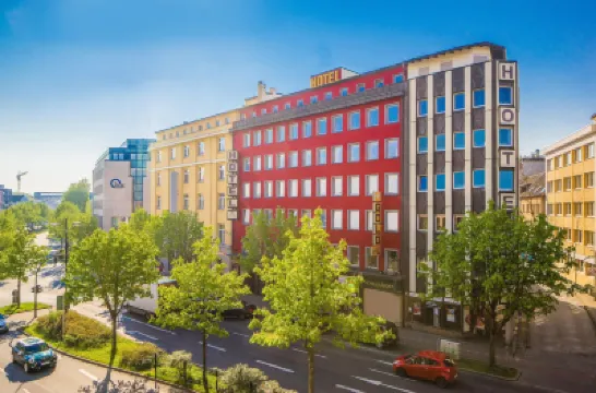 NP Hotel Königshof Hotels near St. Reinold's Church