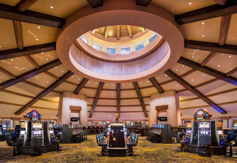 애버리스타 카지노 블랙 호크 외관