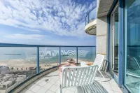 Luxury 2BR Apt w Balcony by Sea N' Rent