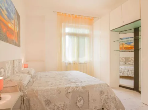 Villa in Italy with Private Garden Retreat