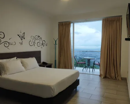 ホテルエントレロマス ドスケブラダスのホテル