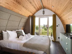 Bracken Hide Hotel