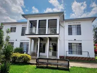 ตูเกนเด โฮส โรงแรมใน