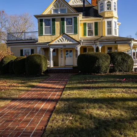 The Oaks Victorian Inn