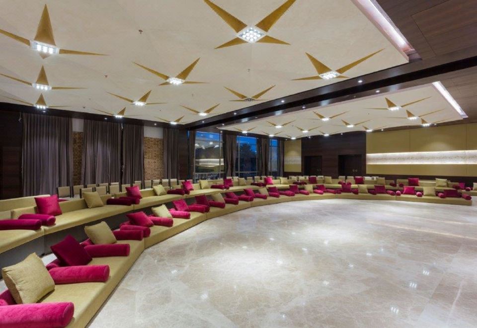 Binori Hotel Ahmedabad Over view