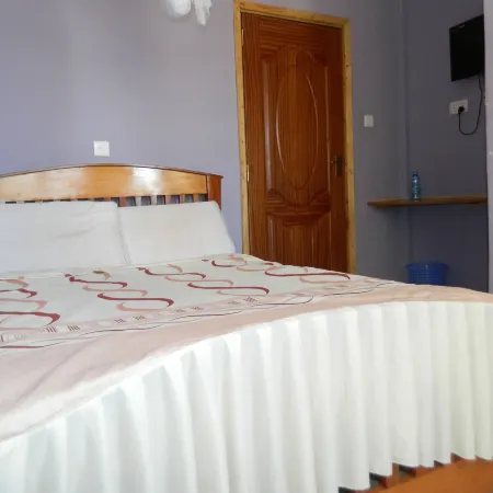 Batian Guest Hotel