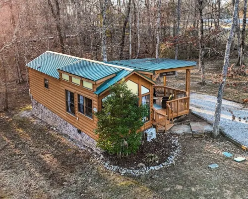Stay Awhile @ Trailhead Cabins Hotels in Monteagle