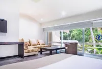 โรงแรม ซันโตรินี เอ็กซ์เพรส และ คาบาญญาส์ โรงแรมใน