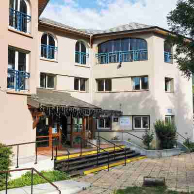 Le Rabuons Hotel Exterior
