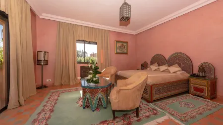 奧利弗萊伊德拉特拉斯酒店