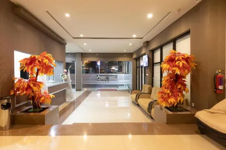 Harvest Residence Отели рядом с достопримечательностью «Pantai Warna Kota Kupang NTT»