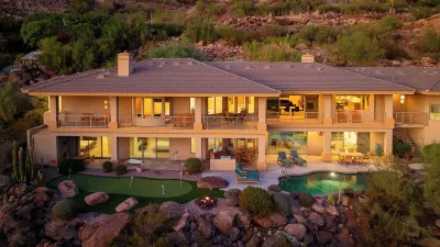 Camelback Mountain Mansion - Scenic Views, Pool, Spa, Putting Green and More!