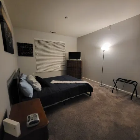 Stylish and Spacious, Close to the Hospital